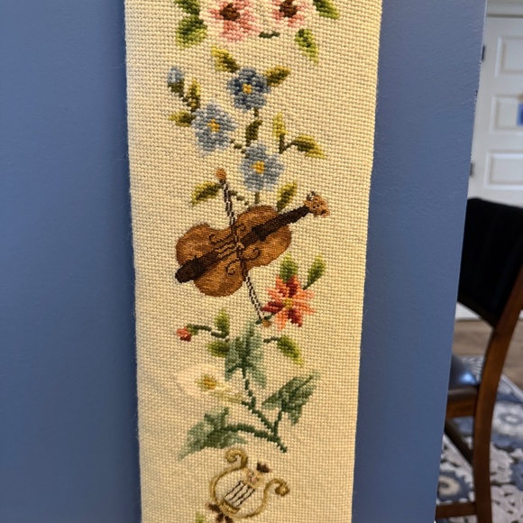 Bell Pull needlepoint purchased in Europe in the 70's - Picture 4 of 9